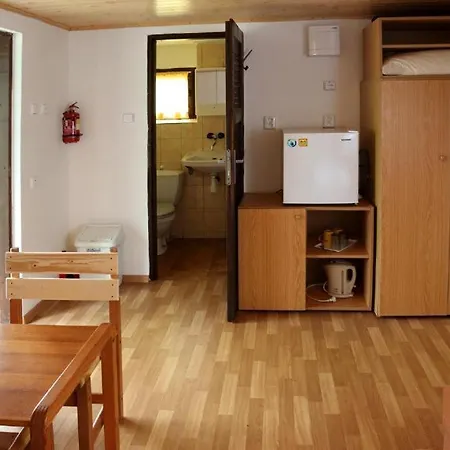 Kamp alanı Bungalovy Zvikov